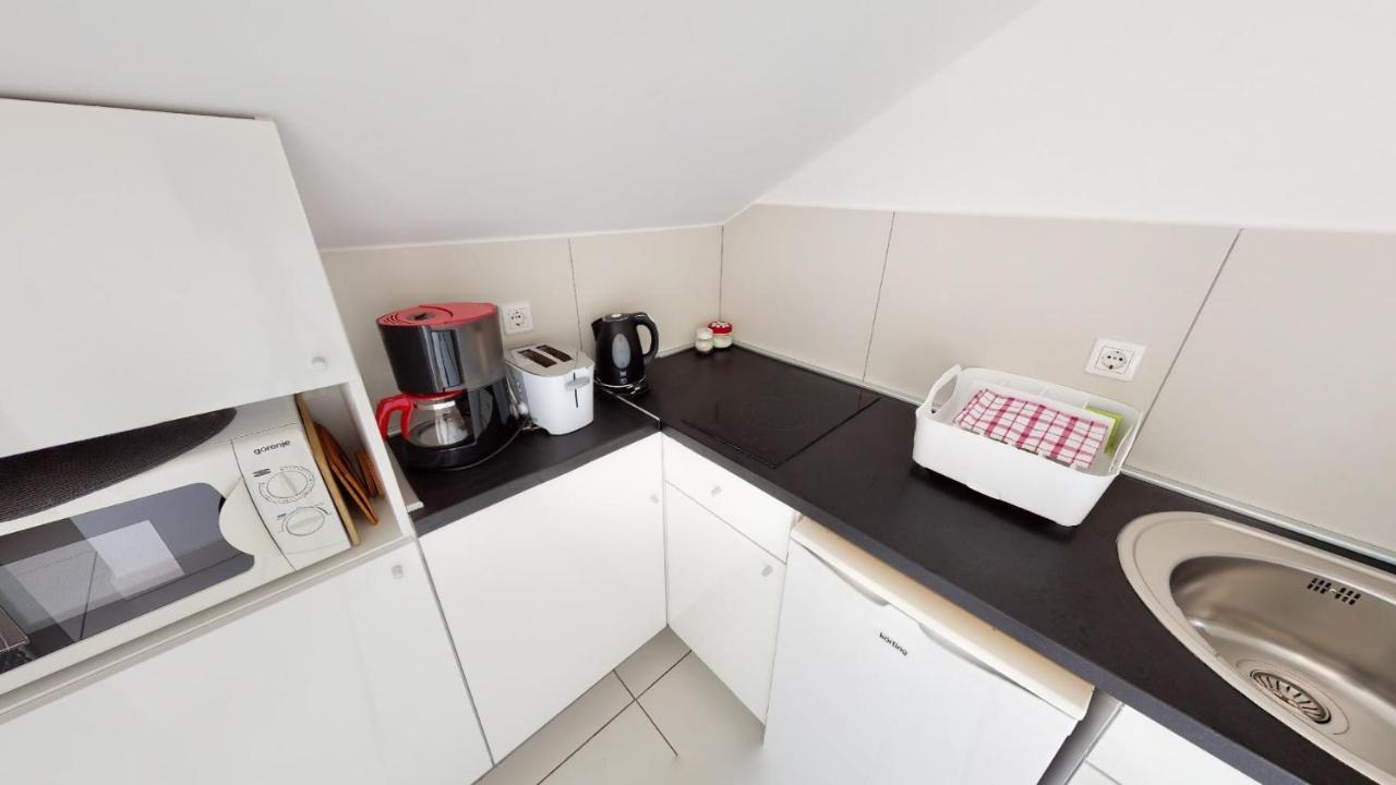 Number 5 Apartman Pakoštane Kültér fotó