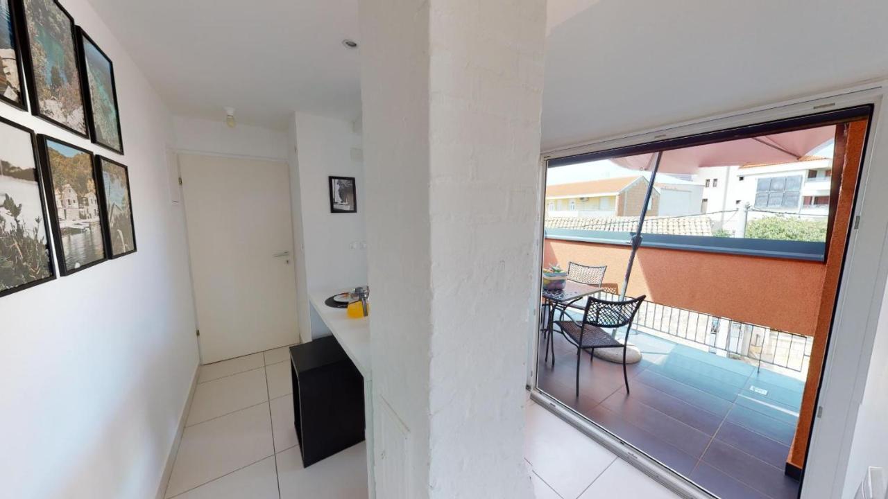 Number 5 Apartman Pakoštane Kültér fotó