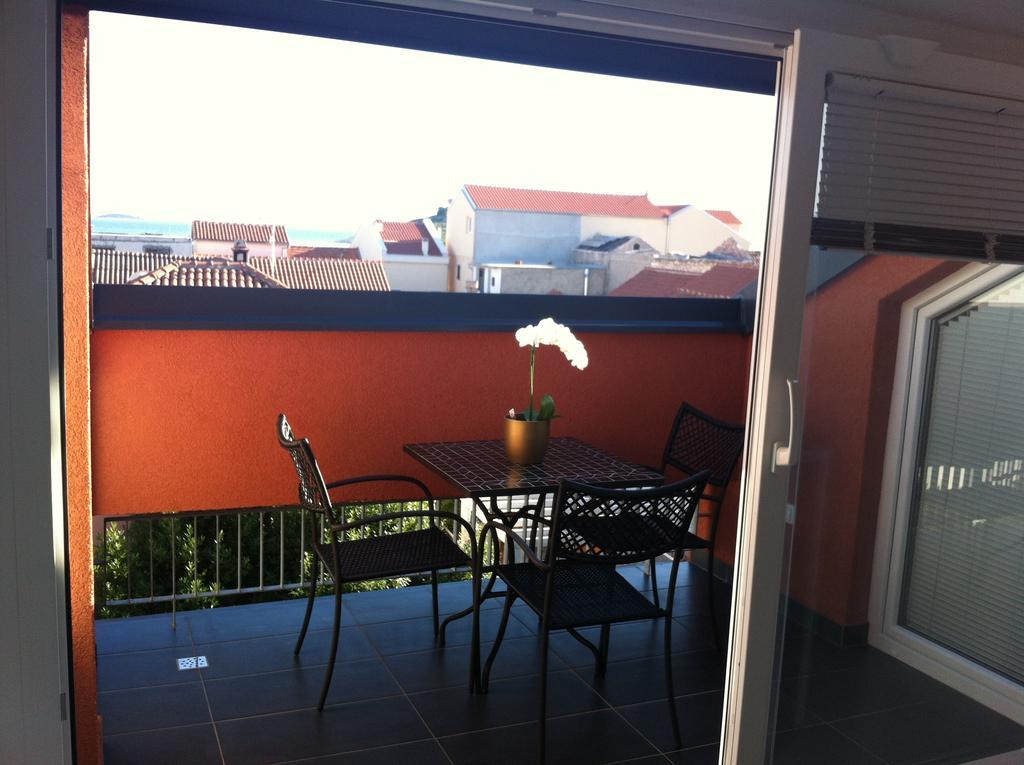 Number 5 Apartman Pakoštane Kültér fotó