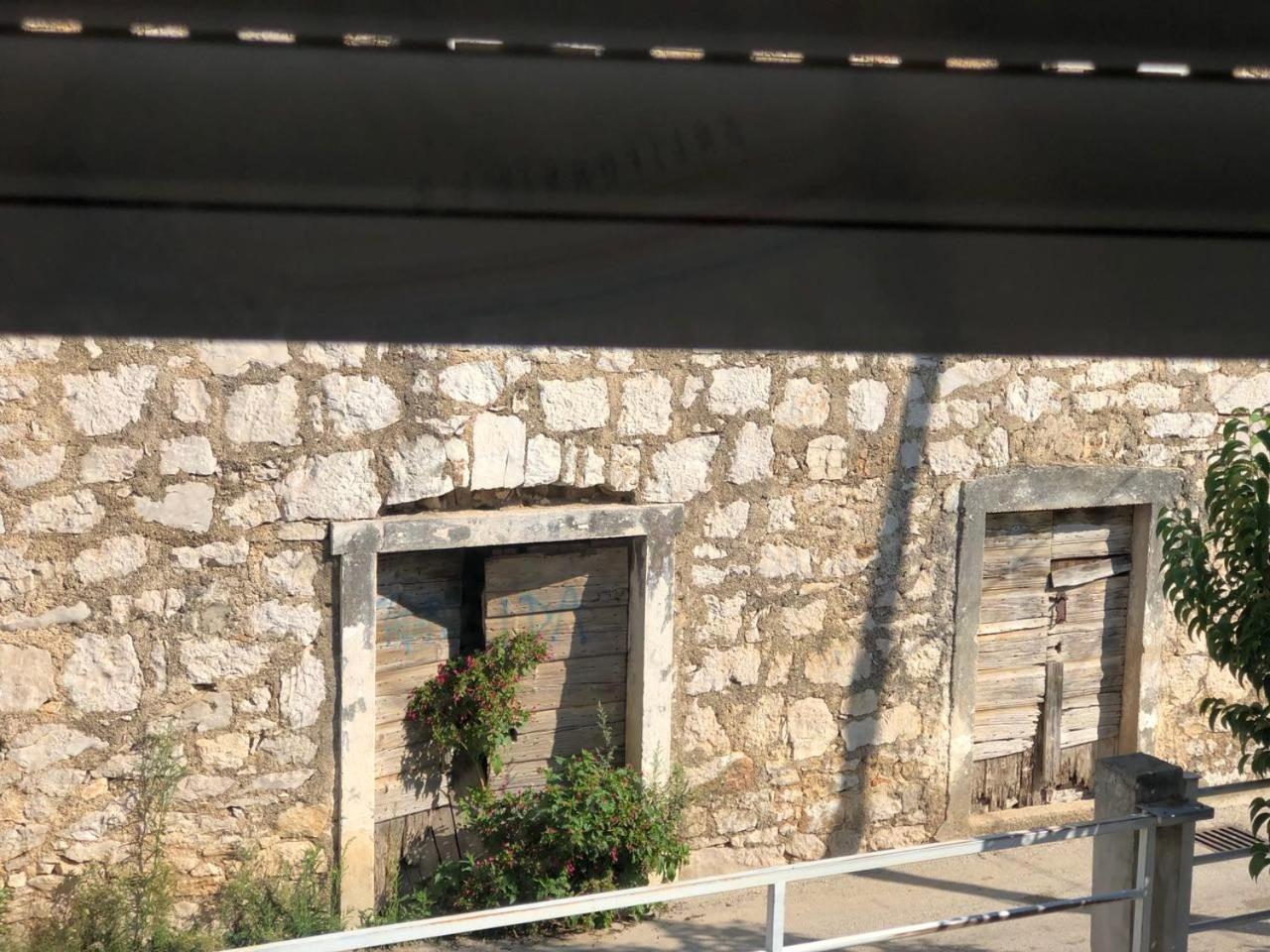 Number 5 Apartman Pakoštane Kültér fotó